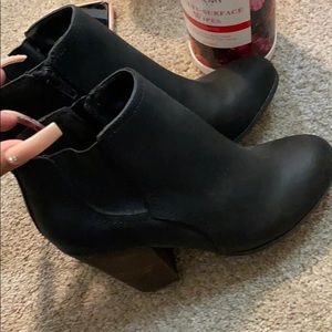 Fergie brand new boots